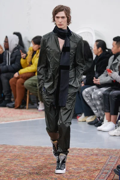 Look 14